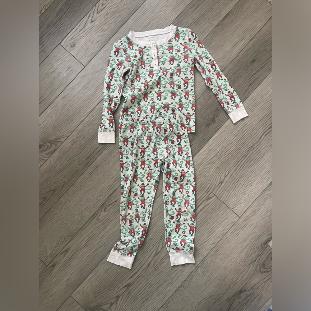 Roller Rabbit Christmas pajamas size 6 unisex